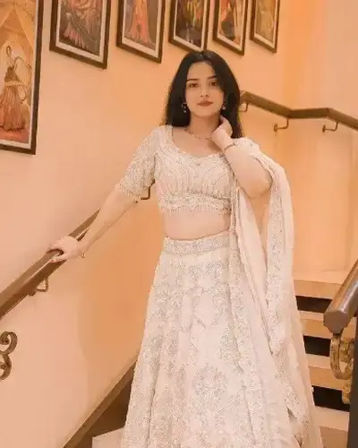 Escort Kandla